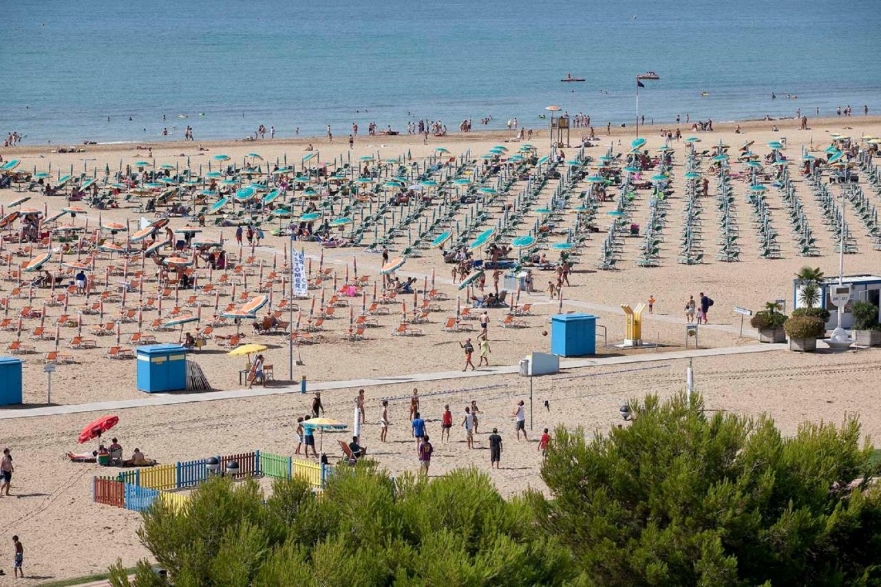 Villaggio Michelangelo Bibione Exteriör bild