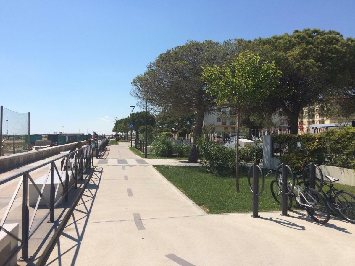 Villaggio Michelangelo Bibione Exteriör bild